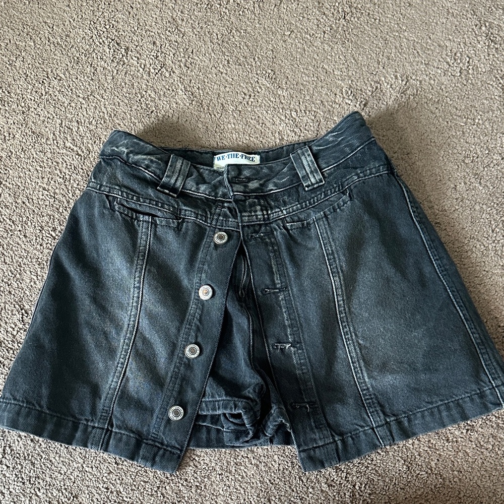 Free People Charcoal Button-Front Skorts